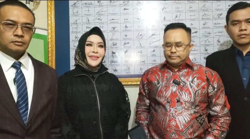 Setahun Jadi Korban Black Campaign, Heni Sagara Nangis Ungkap Momen Pilu Pasca Melahirkan di Persidangan