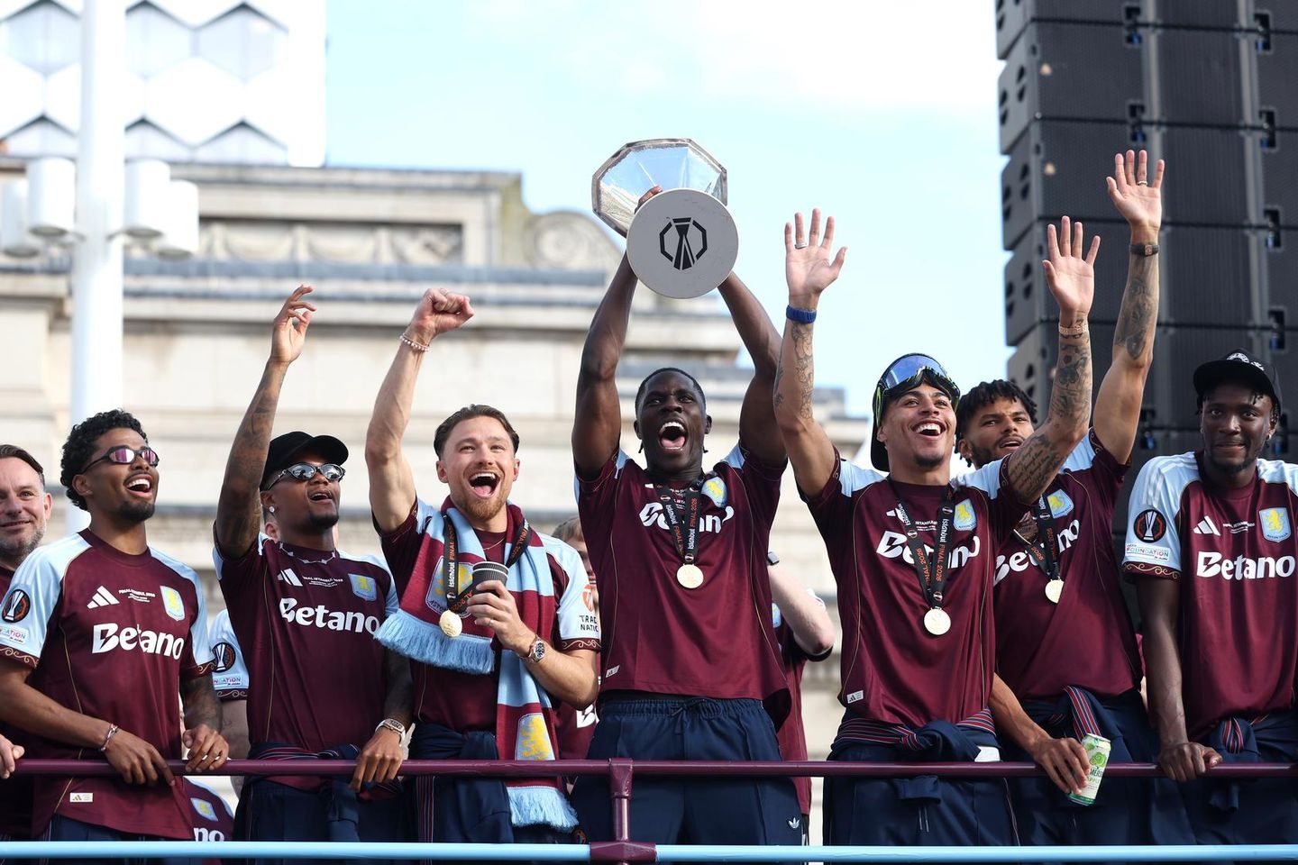 Tak Sekadar Uji Coba, Aston Villa Hadirkan Trofi Juara dan Meet and Greet di Jakarta