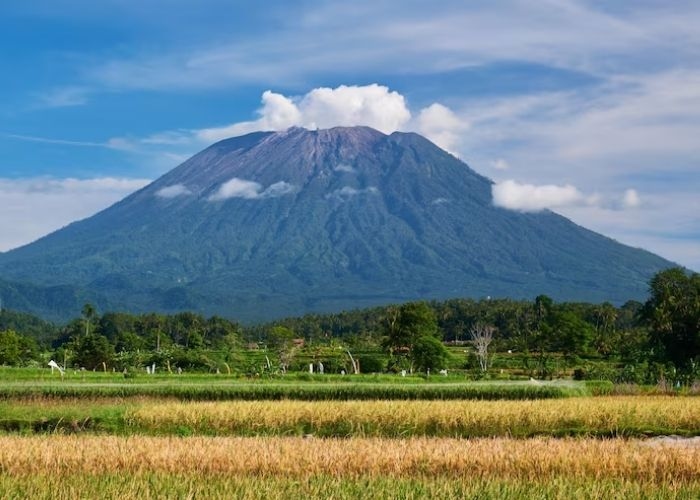 Daftar 9 Gunung yang Ditutup untuk Pendakian September 2026, Gede Pangrango hingga Semeru Masuk Daftar!
