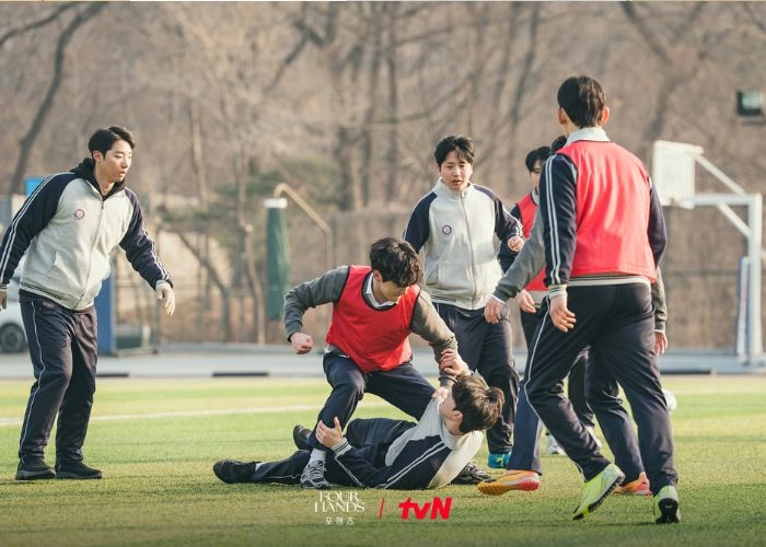 Song Kang dan Lee Jun Young Terlibat Konflik di Drakor Four Hands, Two Sonatas