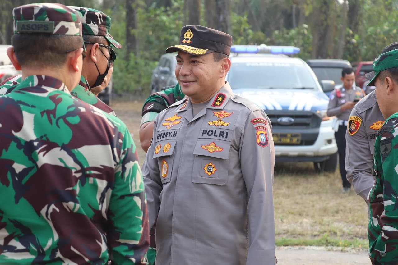 Kapolda Riau dan Pangdam Cek Karhutla Siak, Empat Wilayah Jadi Atensi