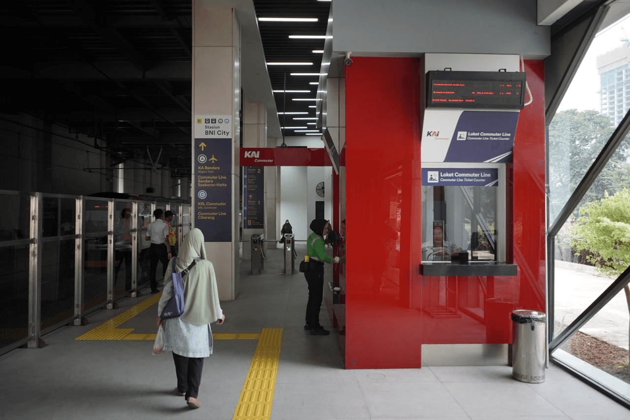 Stasiun Karet Ditutup, Pengguna Sudirman Baru Melonjak 300 Persen