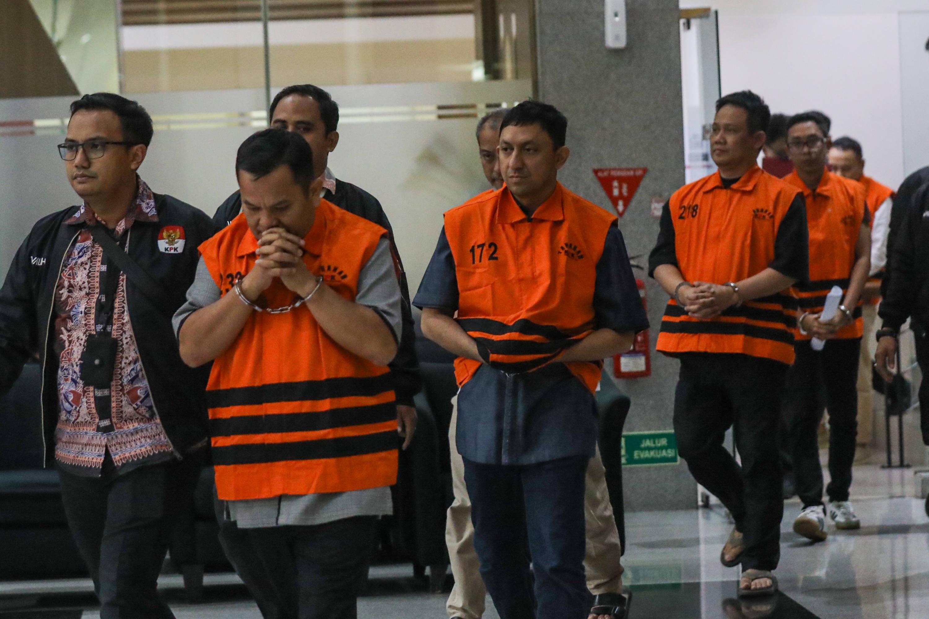 KPK Tahan Para Tersangka Korupsi Kementrian ATR