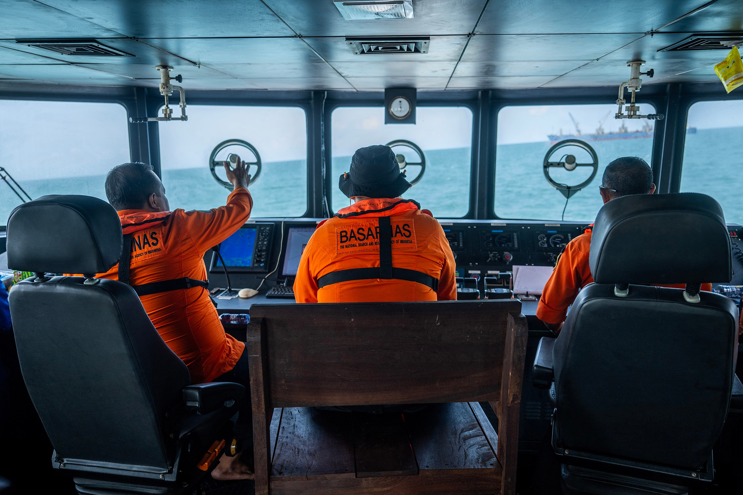 Hari Kelima Operasi SAR KM Virgo Transport 8 di Laut Jawa