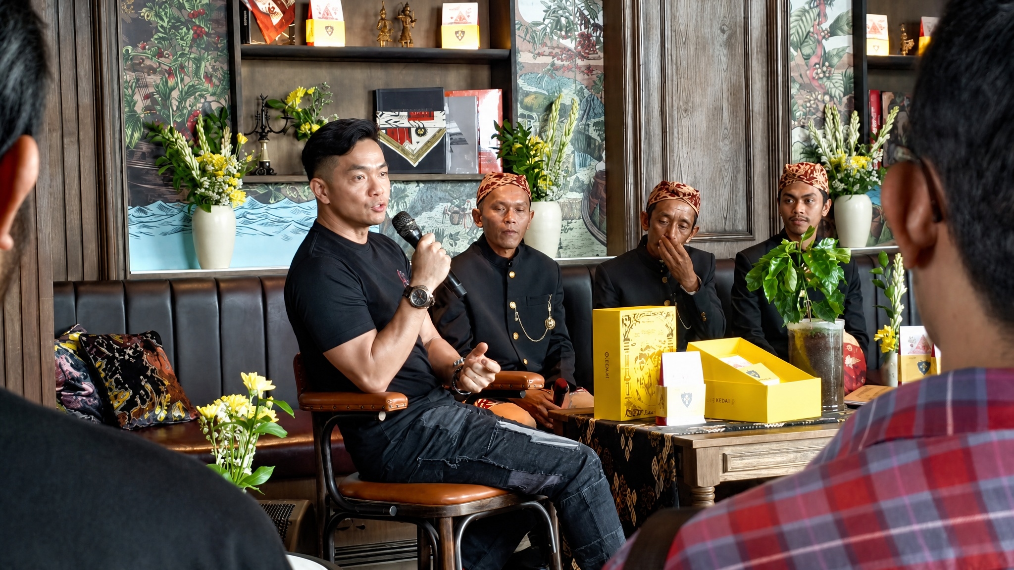 Yellow Bourbon Mandalagiri, Kopi Keluarga yang Masuk Roemah Koffie
