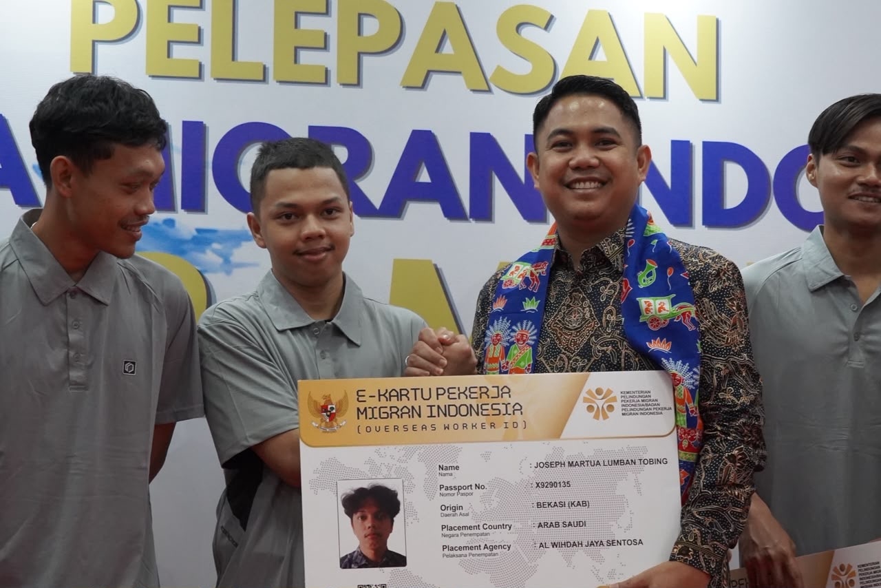 Wamen P2MI Lepas CPMI Program SMK Go Global ke Arab Saudi, Minta Bawa Pulang Ilmu dan Teknologi ke Indonesia