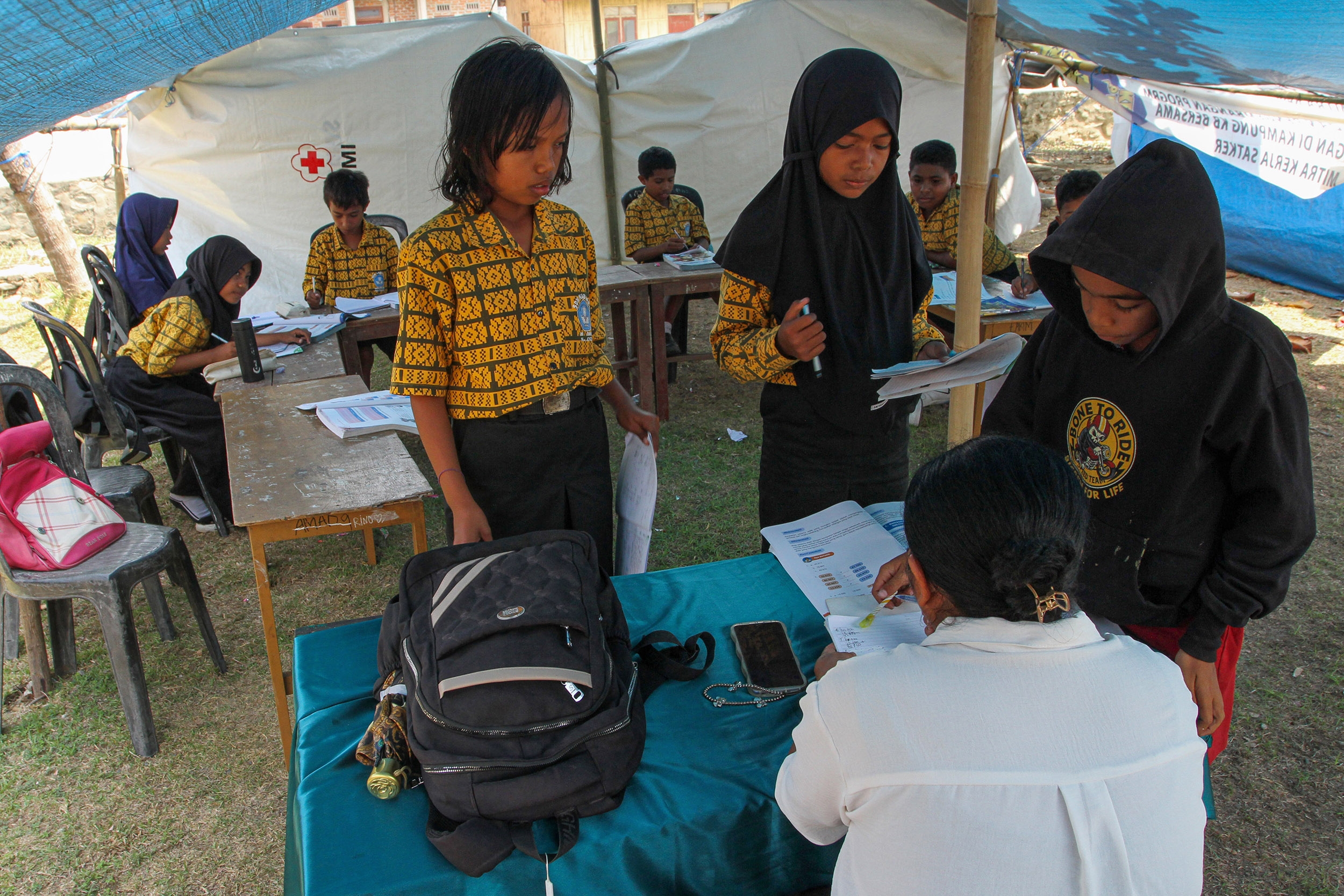 Sekolah Darurat Pascagempa di Nagekeo