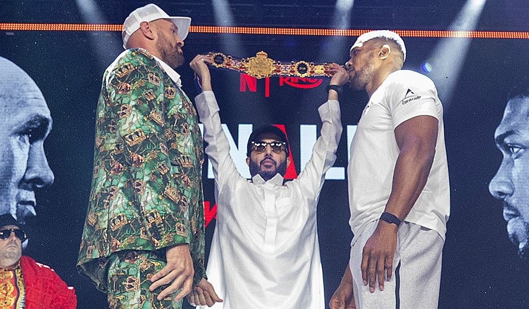 Tyson Fury vs Anthony Joshua: Jumpa Pers Relatif Damai, AJ Rekrut Paman Gypsy King
