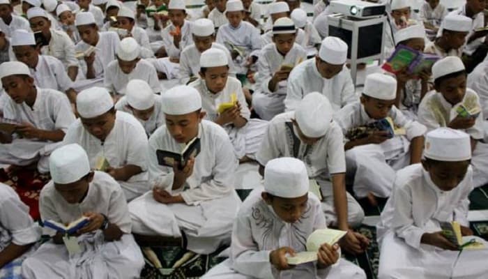 Kemenag Gelar Lomba Santri Menulis Surat untuk Presiden, yang Terbaik Akan Disamlaikan ke Prabowo