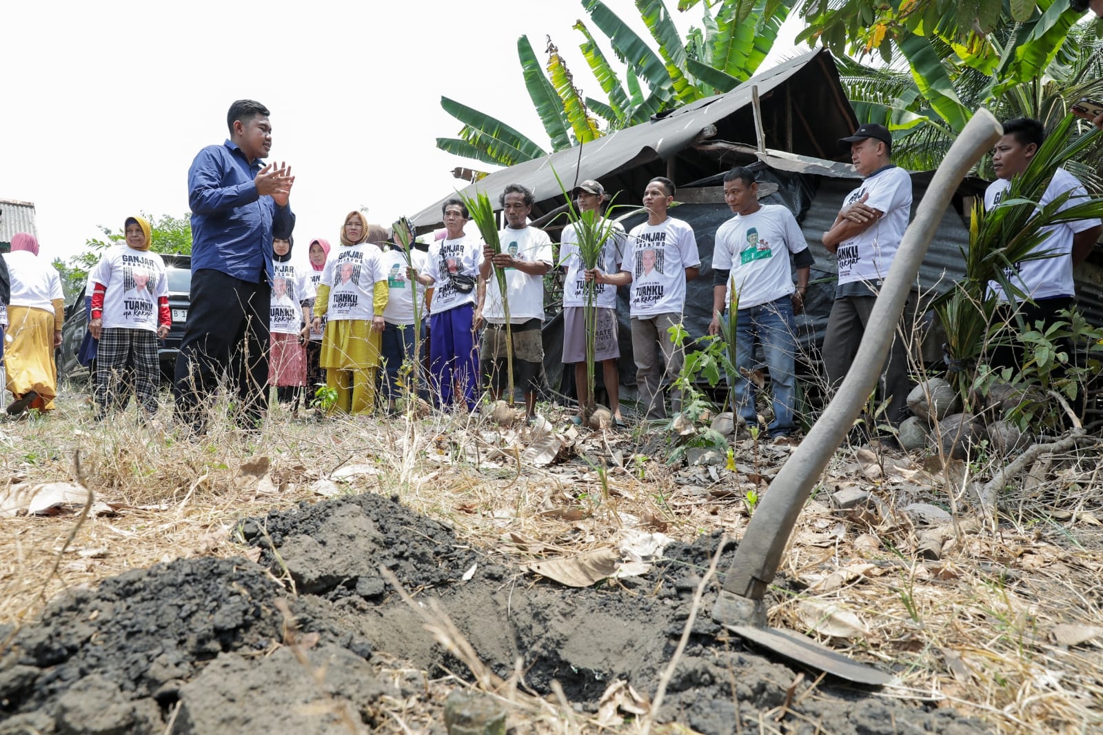 Wong Kito Dewe Berikan Pendampingan Pembibitan Kelapa Hibrida Masyarakat Ogan Ilir