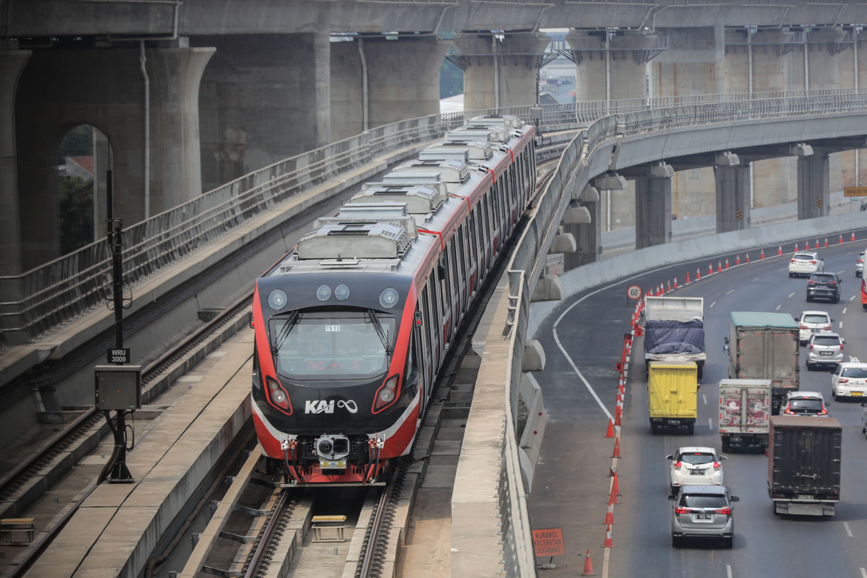 Viral! LRT Jabodebek Sedang Tidak Baik-baik Saja, Jadwal Berantakan Gak Karuan