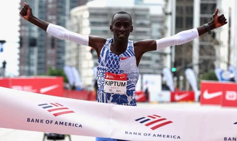 Pecahkan Rekor Dunia Di Maraton Chicago, Kelvin Kiptum Kejar Catatan Minus Dua Jam