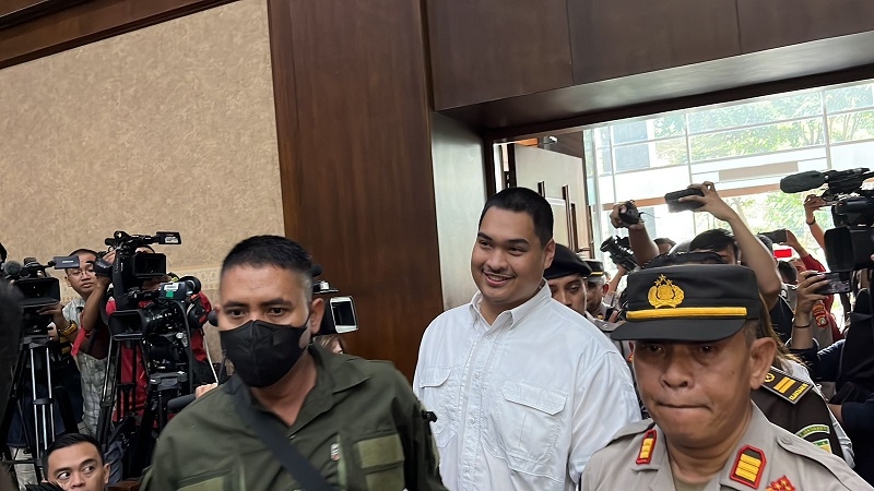 Tanpa Pengawalan, Menpora Dito Ariotedjo Hadir Di Pengadilan Tipikor