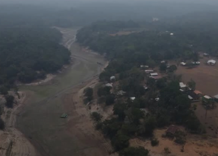Kondisi Sungai Amazon Semakin Parah Akibat Kemarau Berkepanjangan