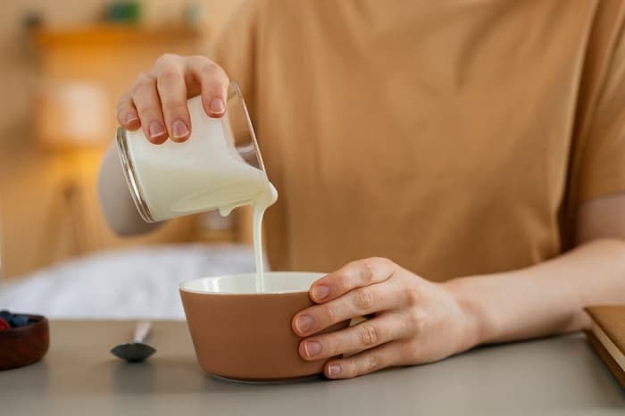 Bukan Buat Minuman Harian! BGN Garis Keras Larang Susu Kental Manis Masuk Menu MBG