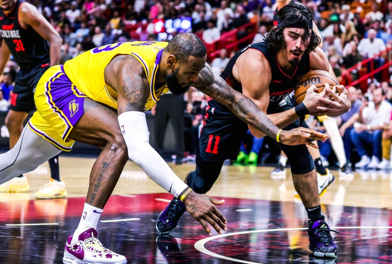 NBA Hari Ini: Usaha Terakhir LeBron James Gagal Hindarkan Lakers Dari Kekalahan Di Kandang Heat