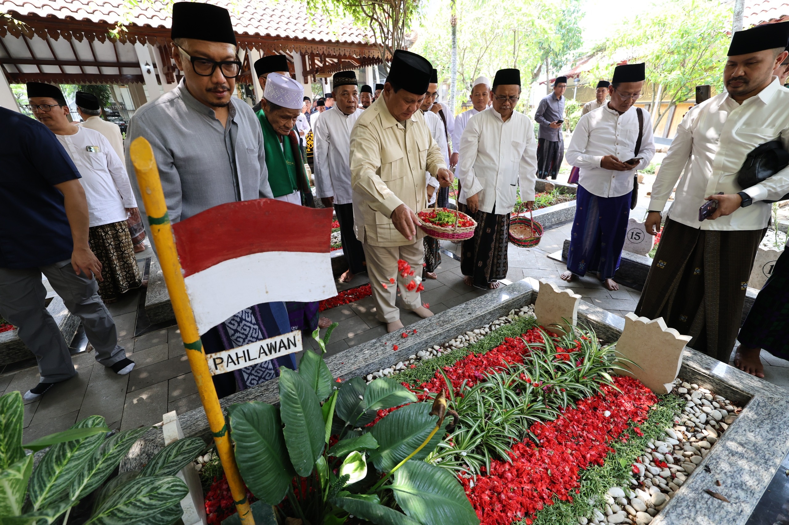 Apresiasi Jasa Ulama, Prabowo Kunjungi Tebuireng