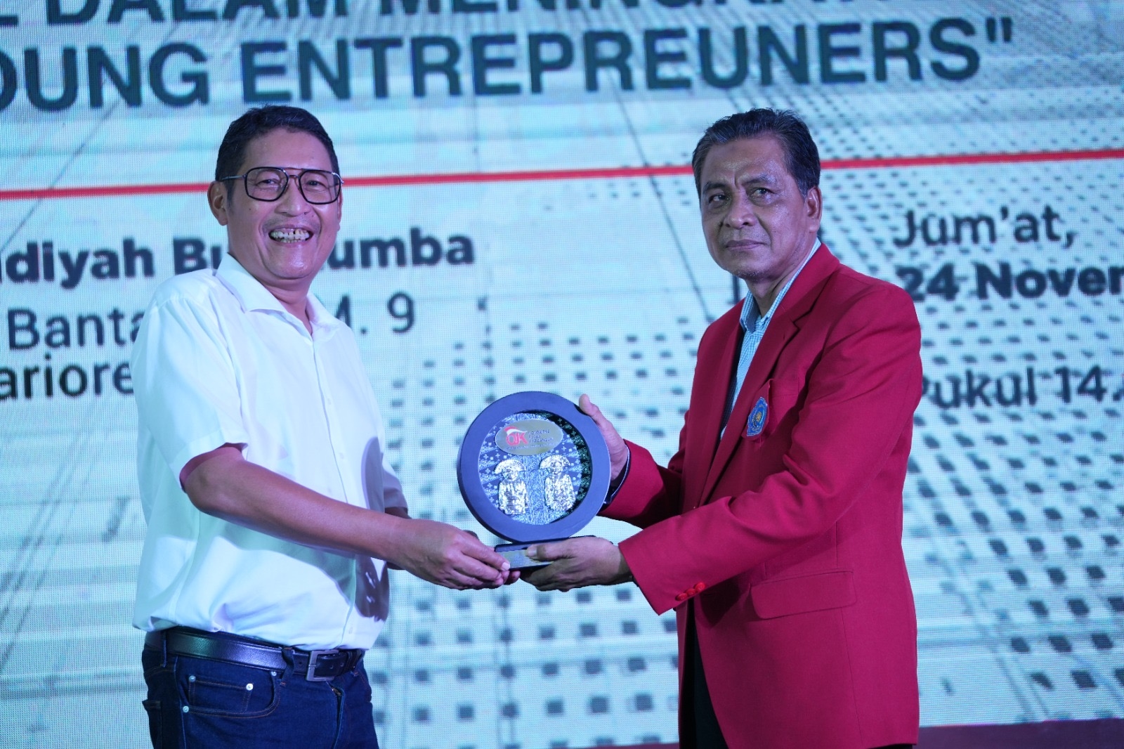 Jaga Kepercayaan Masyarakat Terhadap Industri Jasa Keuangan, OJK Gelar 'OJK Mengajar' Di Makassar Dan Bogor