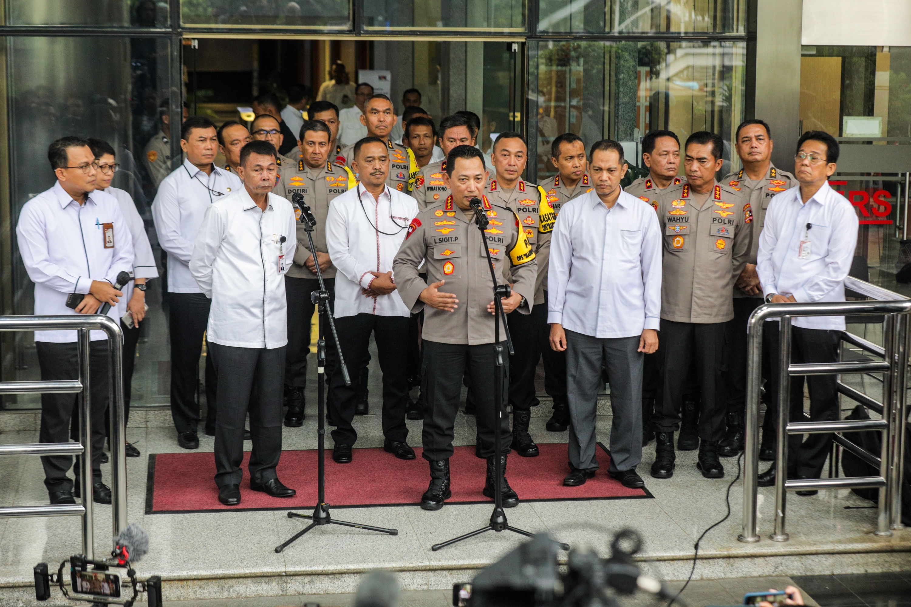 Sebut Sistem Demokrasi Indonesia Paling Baik, Kapolri Bicara Suksesi Nasional