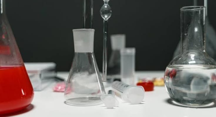 Bukan Hanya untuk Mesin Aki, Ternyata Ini 10 Kegunaan Asam Sulfat dalam Industri