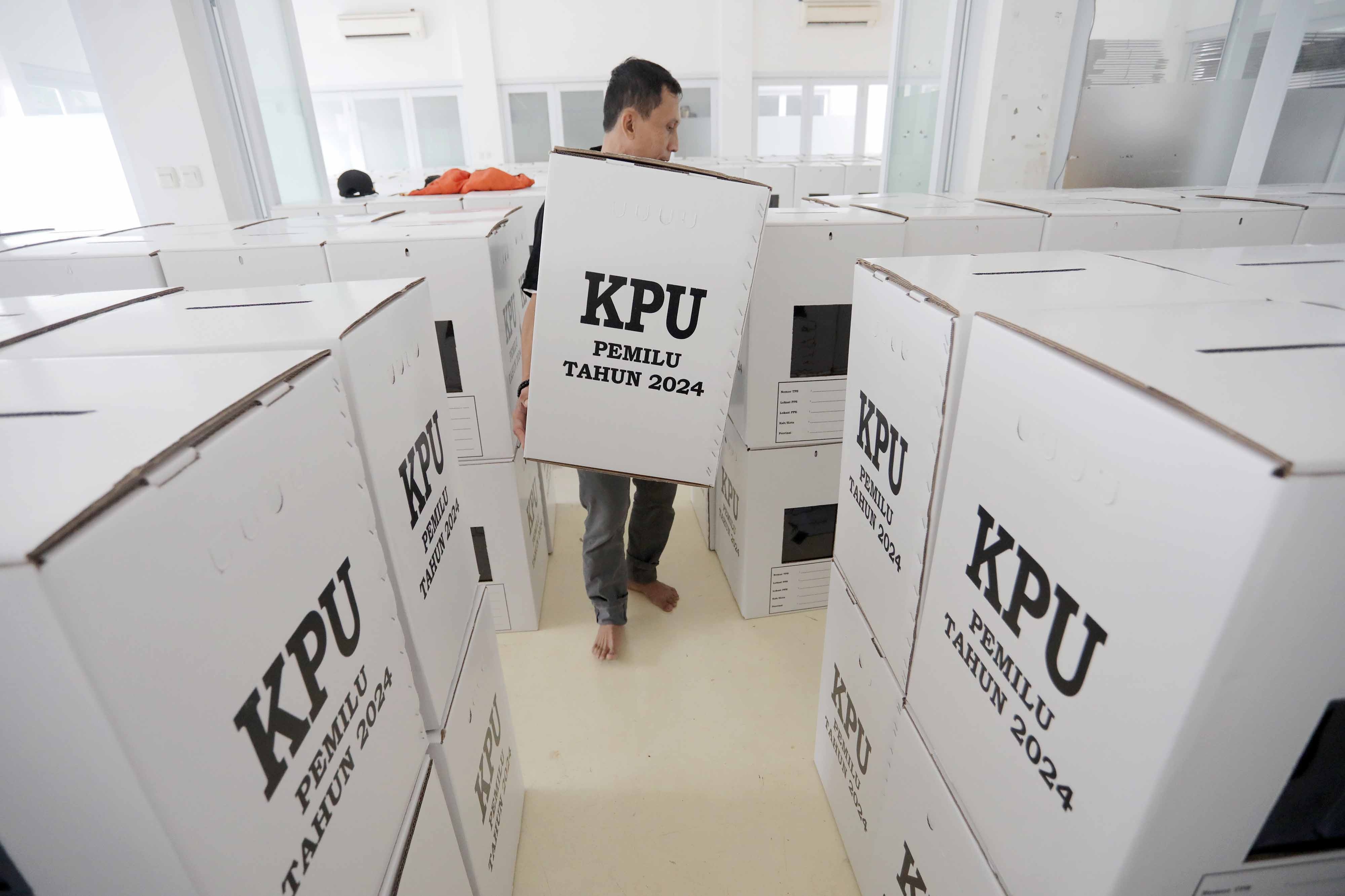 Pindah Tempat Memilih Bisa Diurus Malam Hari