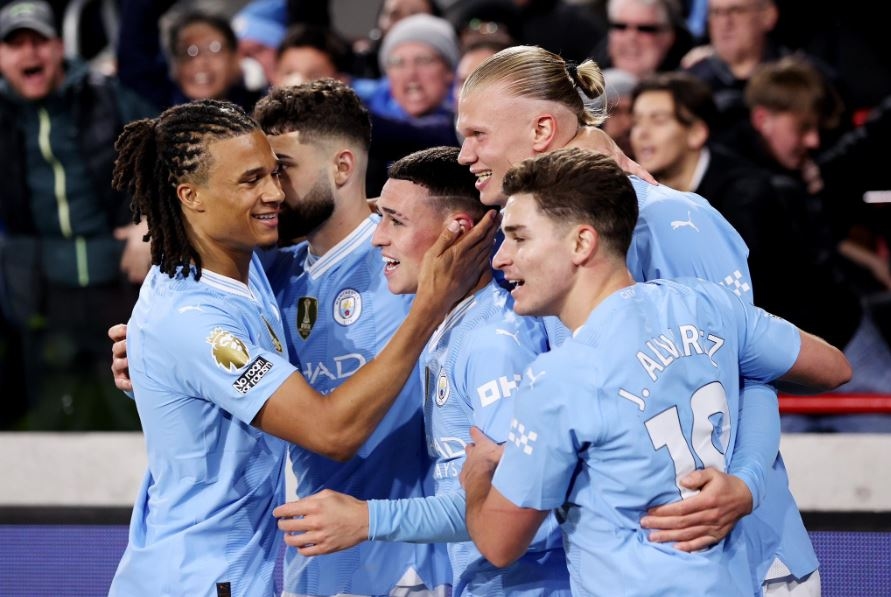 Phil Foden Cetak Trigol Kembalikan City ke Posisi Kedua, Guardiola Sebut Aksinya seperti 'Pisau'