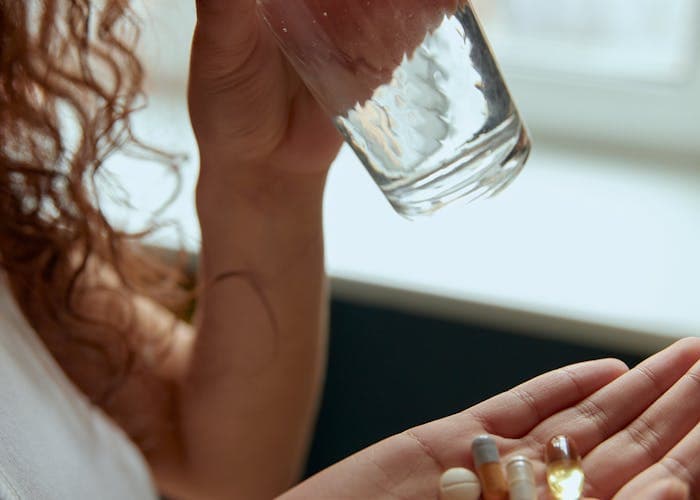 Kenapa Banyak Anak Muda Konsumsi Obat Psikiatri? Ini Kata Peneliti