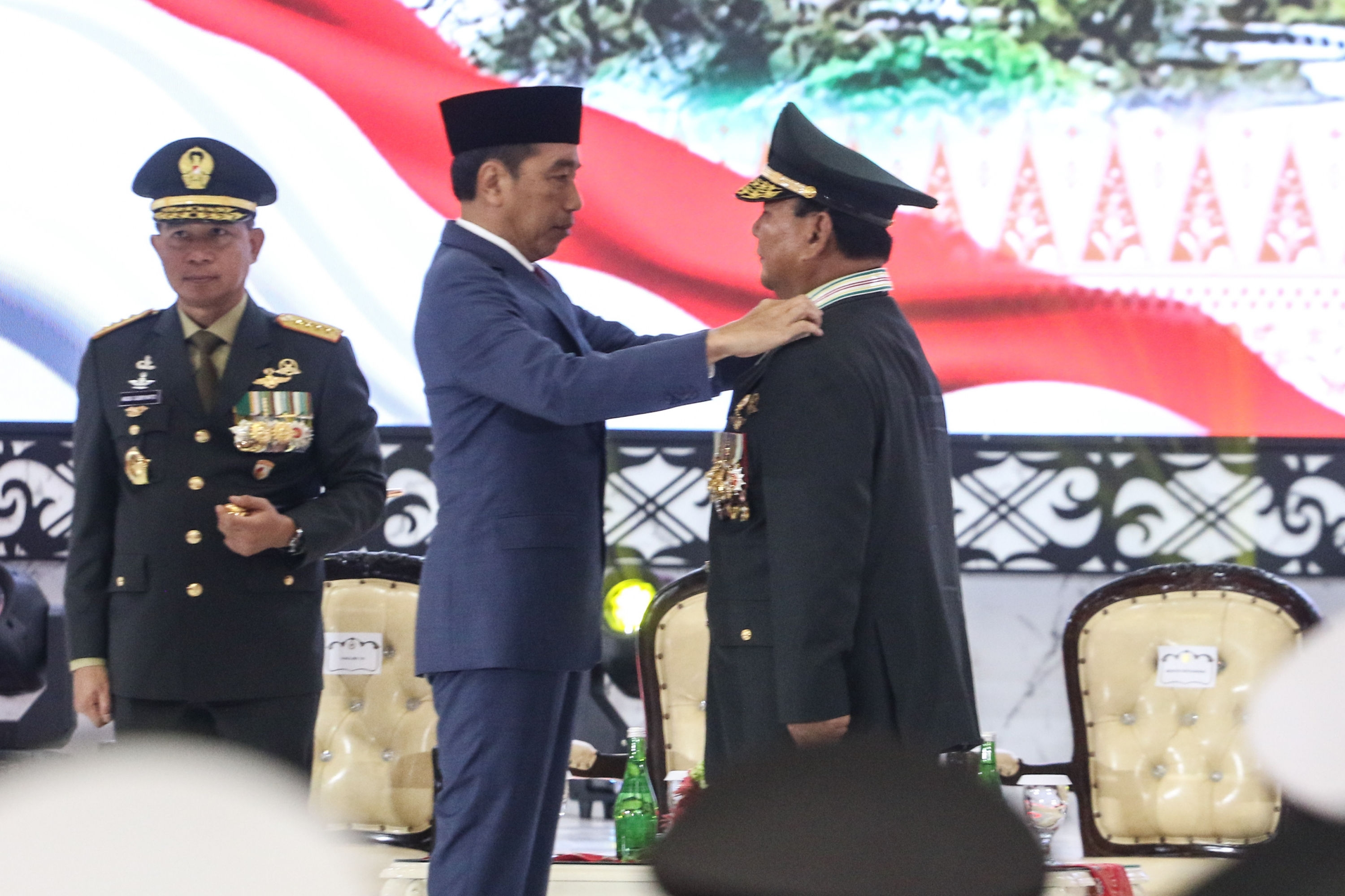 Bukan Hanya Jokowi, Gus Dur Hingga Megawati Juga Pernah Beri Tanda Kehormatan
