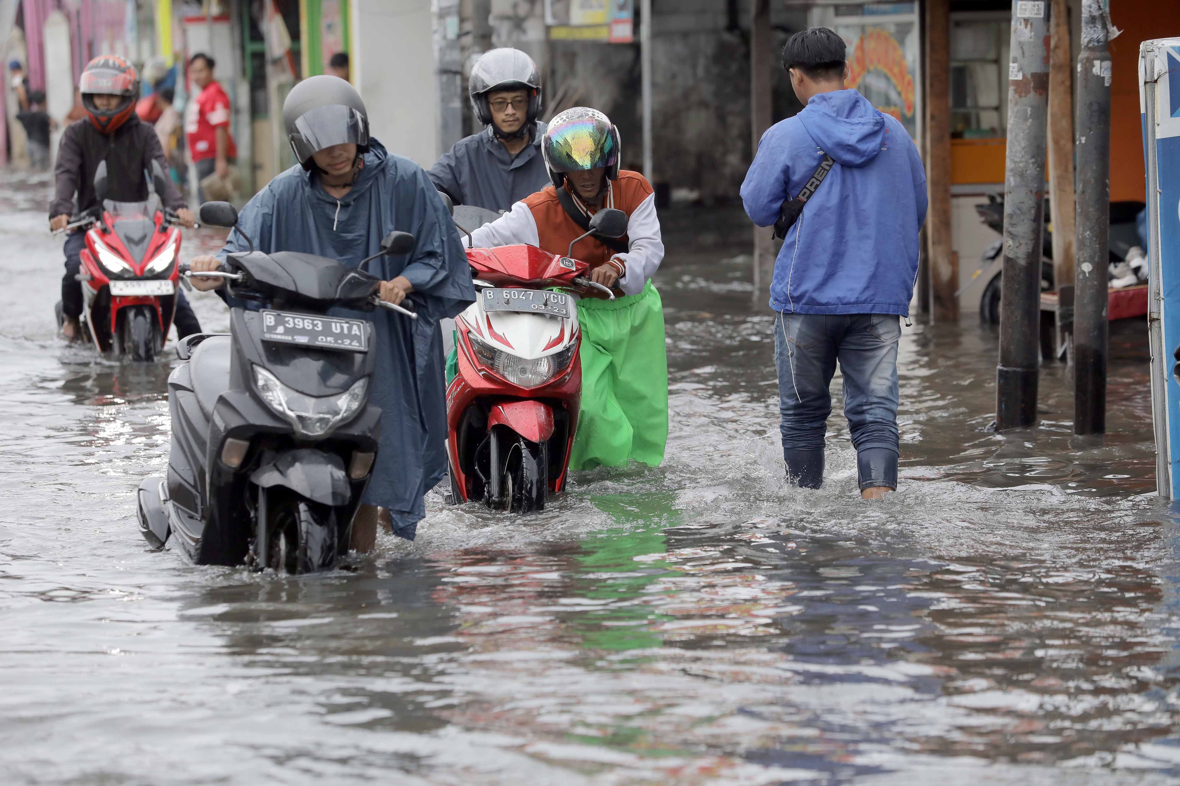 Senin Sore, Sebagian Jakarta Diguyur Hujan