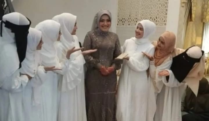 Selisih 27 Tahun, Ini Profil Syarifah Mona Hasinah Alaydrus, Perempuan yang Dinikahi Habib Rizieq Shihab