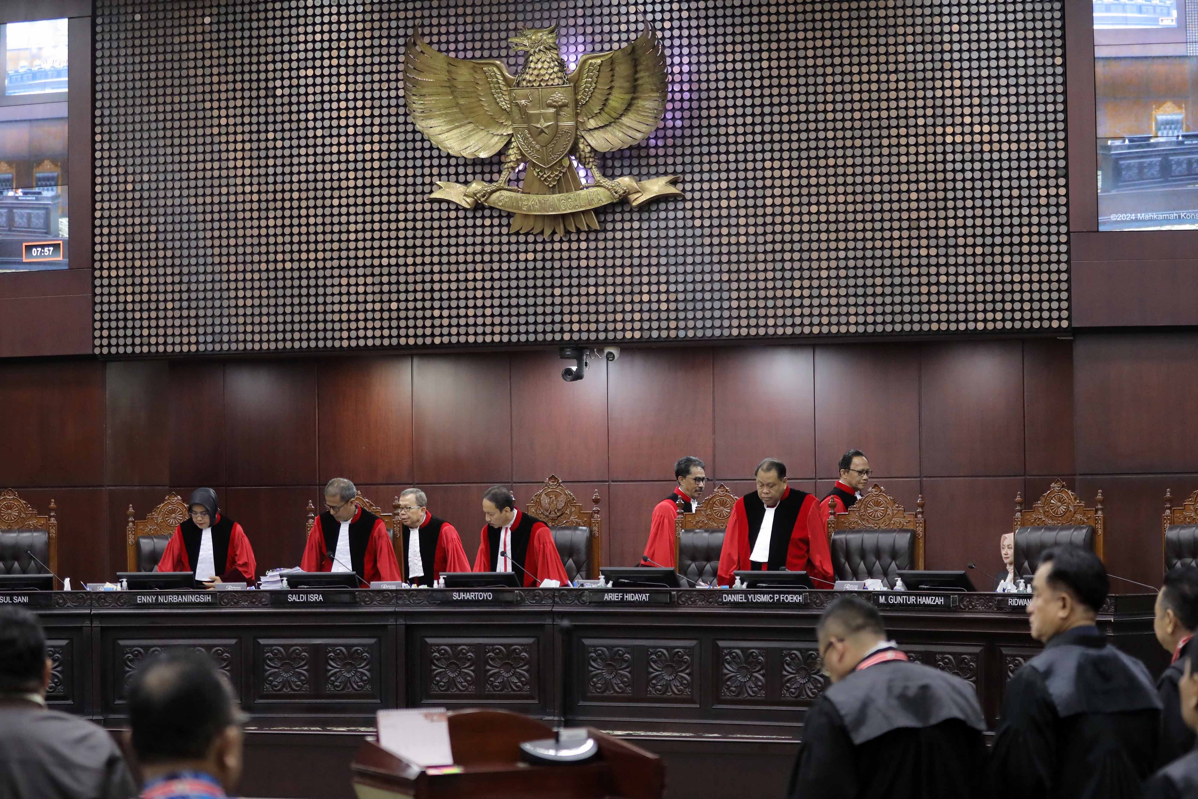 Tok! MK Tolak Seluruh Permohonan Sengketa Pilpres 2024 Kubu Ganjar-Mahfud