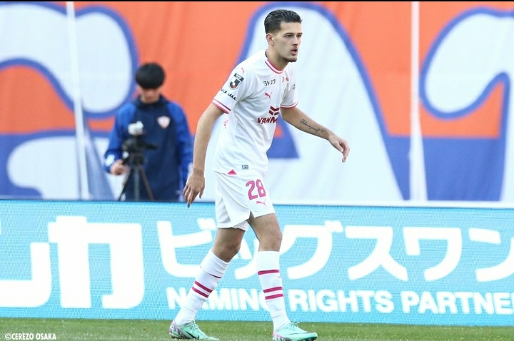Akhirnya Debut bersama Cerezo Osaka, Justin Hubner Kaget dengan Sambutan di Media Sosial