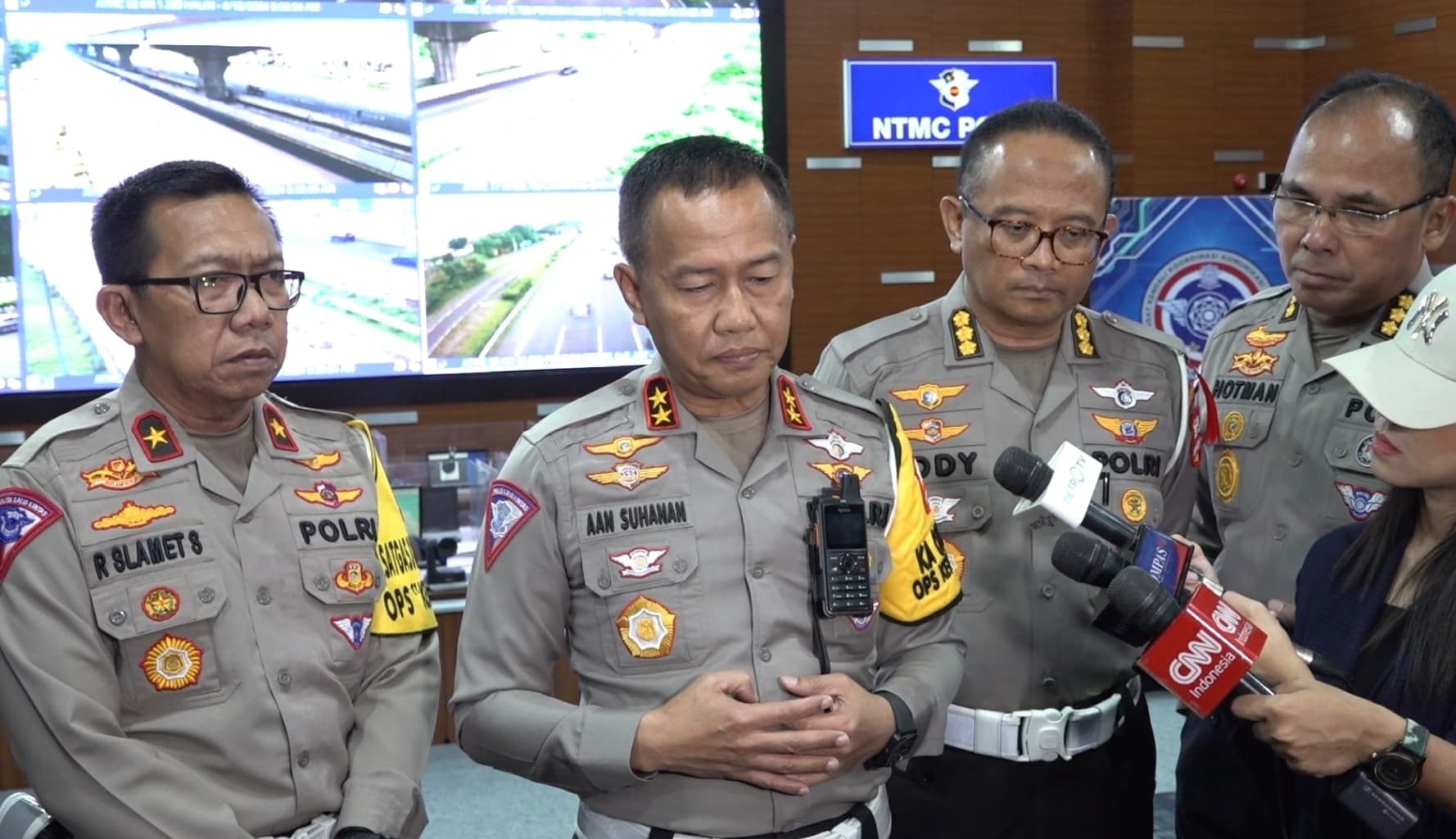 Patroli di Tol Jakarta-Cikampek, Kakorlantas Imbau Masyarakat Jangan Berhenti di Bahu Jalan