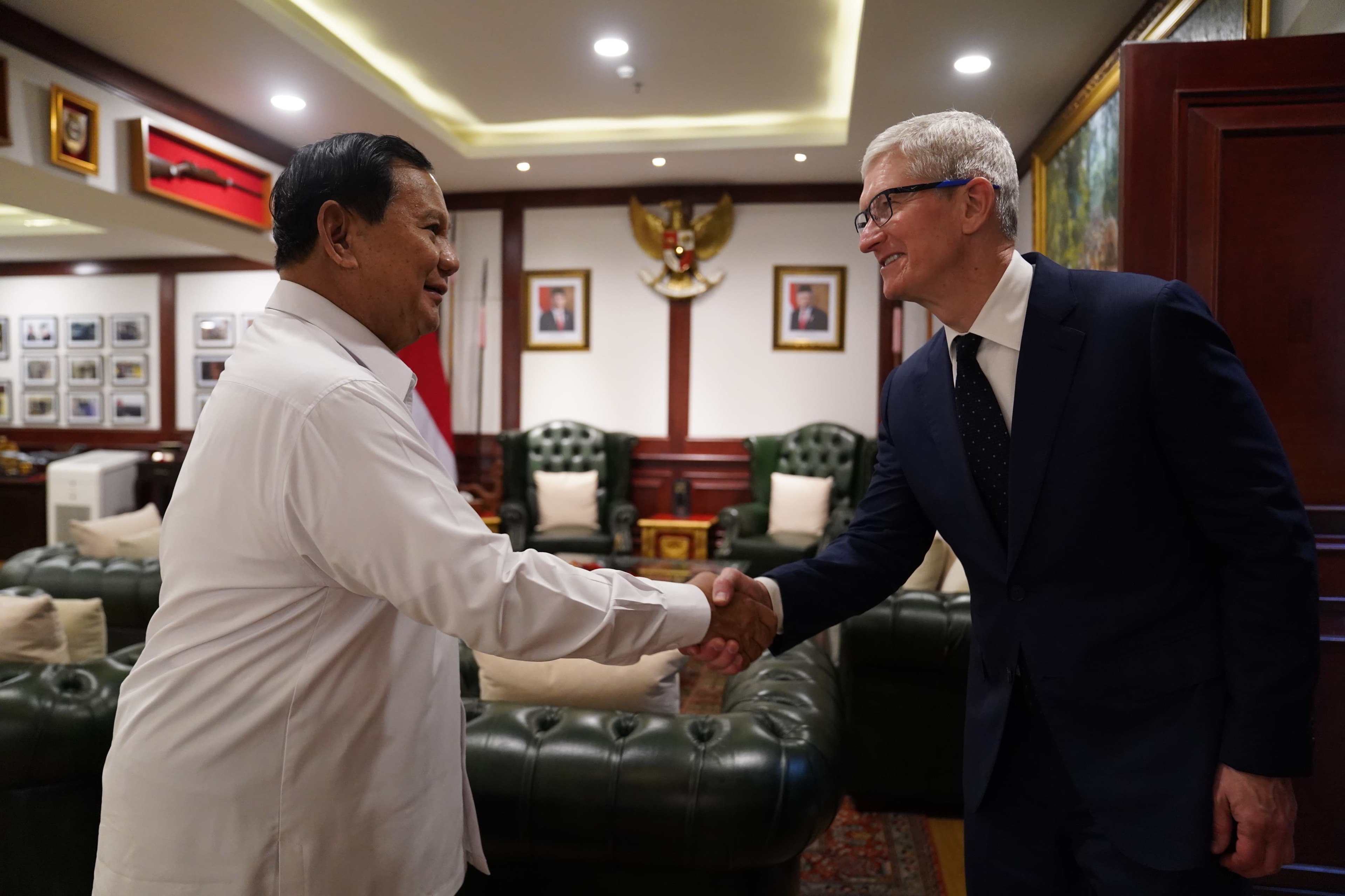 Usai Temui Jokowi, CEO Apple Tim Cook Lanjut Kunjungi Prabowo