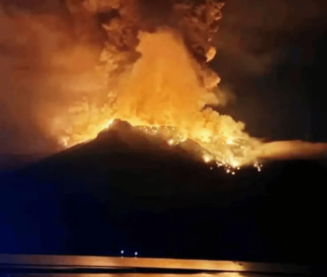 Erupsi Gunung Ruang, Bandara Sam Ratulangi Ditutup Sementara