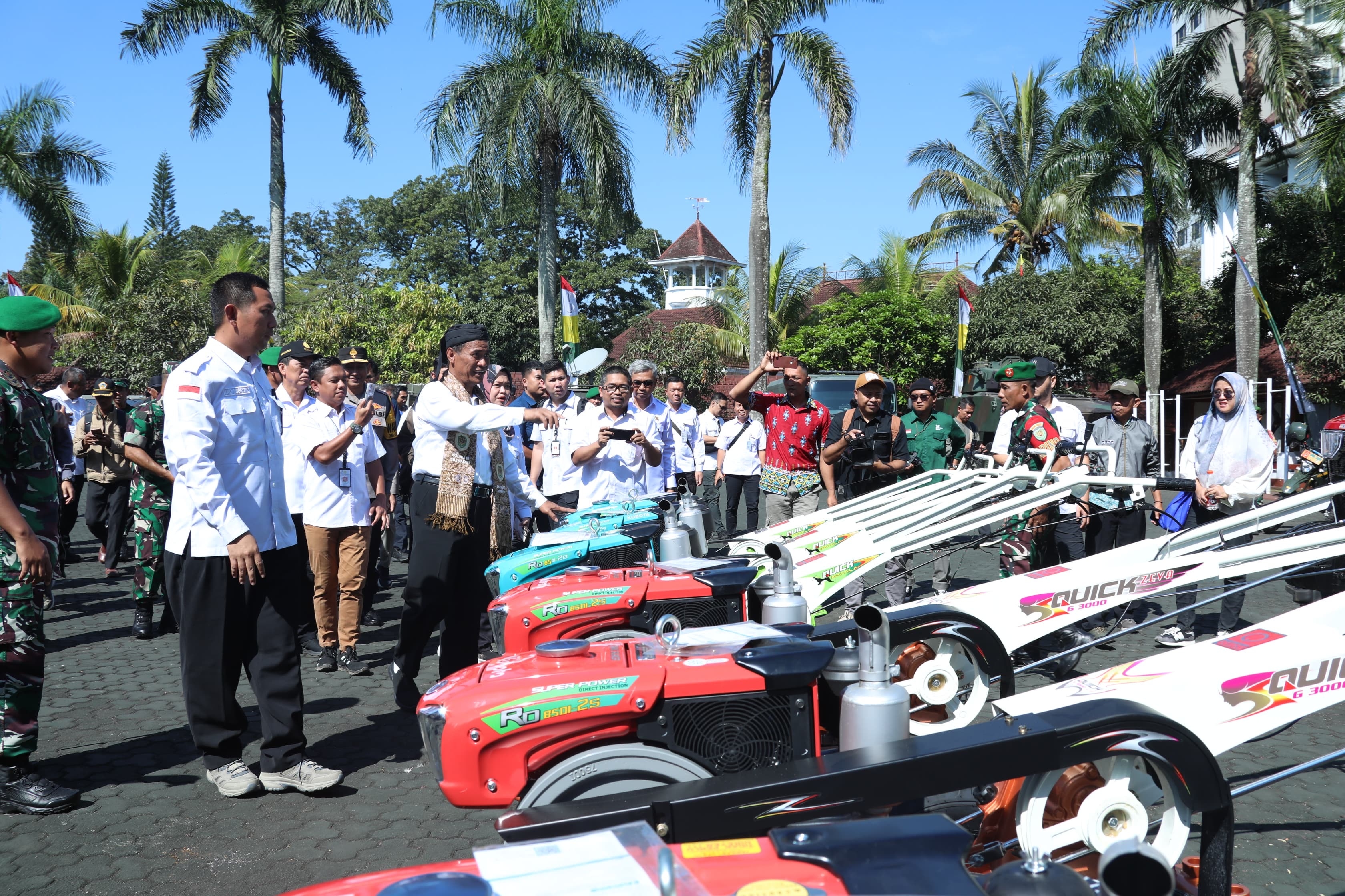 Apel Pompanisasi di Bandung, Mentan Amran Jelaskan Pompanisasi Hidupkan Perekonomian Desa