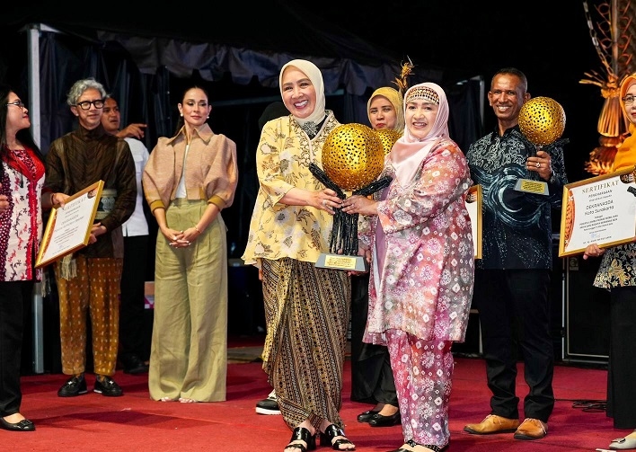 Dekranasda Sumsel Juara Umum Kendaraan Hias dan Stand Terbaik dalam HUT ke-44 Dekranas Tahun 2024