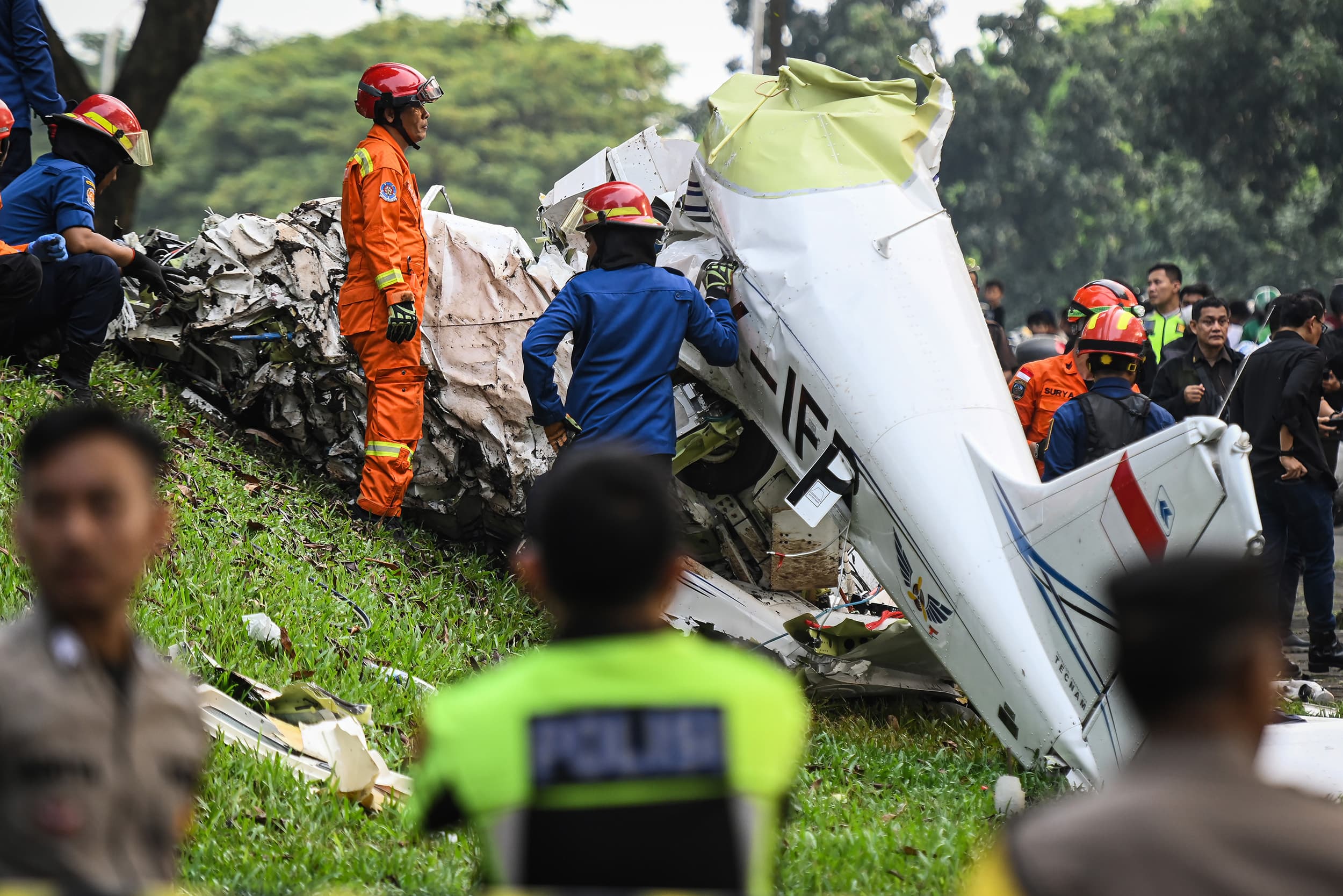 KNKT Kirim Dua Investigator Usut Penyebab Pesawat Jatuh di BSD