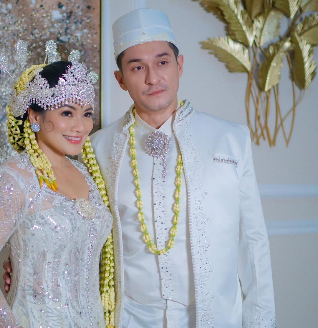 Menikah di KUA Atau Pesta Pernikahan, Untung Mana?