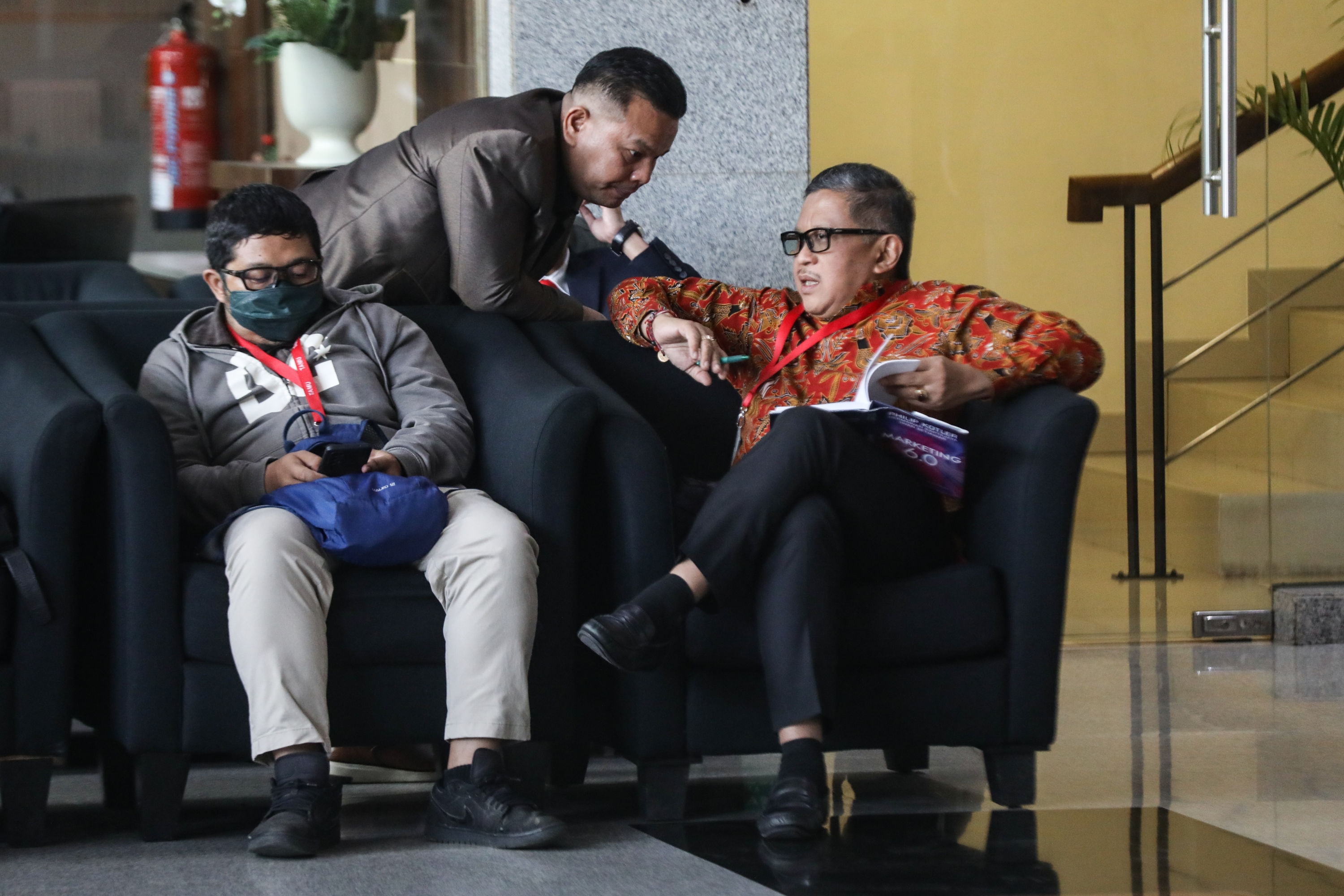 Ronny Talapessy Ungkap Motif Sebenarnya KPK Panggil Hasto: Sita Dokumen Menyangkut Kedaulatan Partai