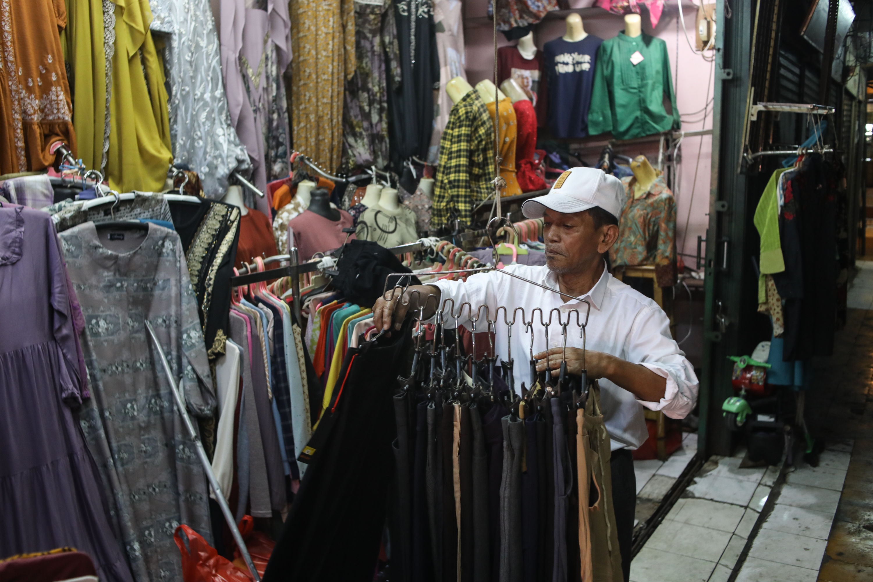 IKAPPI Imbau Pedagang Tanah Abang dan ITC Tetap Tenang Soal Razia Barang Ilegal