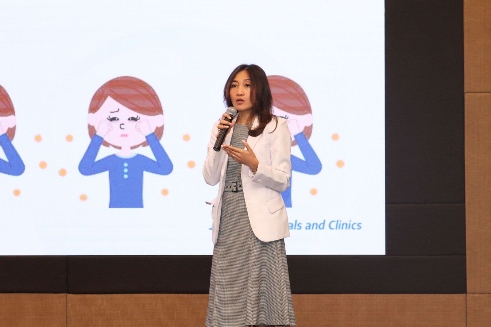 JEC Eye Hospitals and Clinics Edukasi Dampak Screen Time Berlebih pada Anak