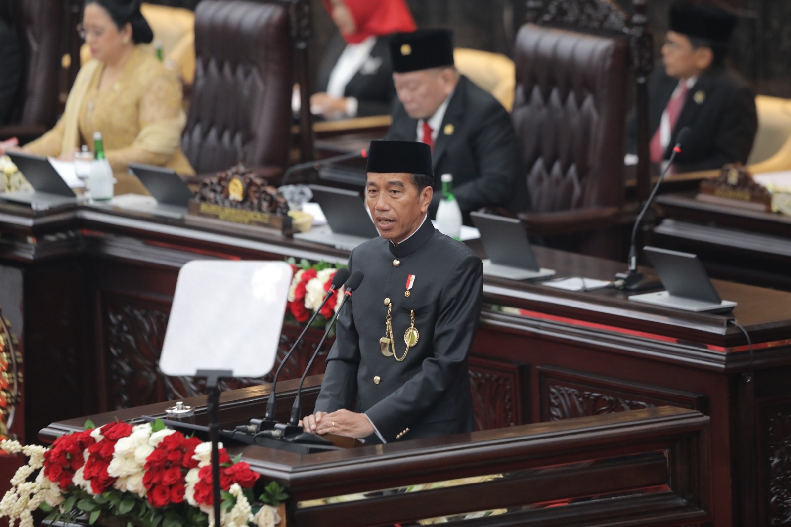 10 Tahun Jokowi: Masyarakat Adat Merasa Dikhianati Janji Nawacita