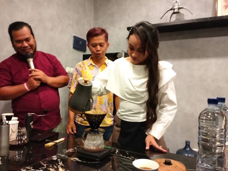 Zita Anjani Minta Cagub Ridwan Kamil Perhatikan Pelaku UMKM Kopi di Jakarta