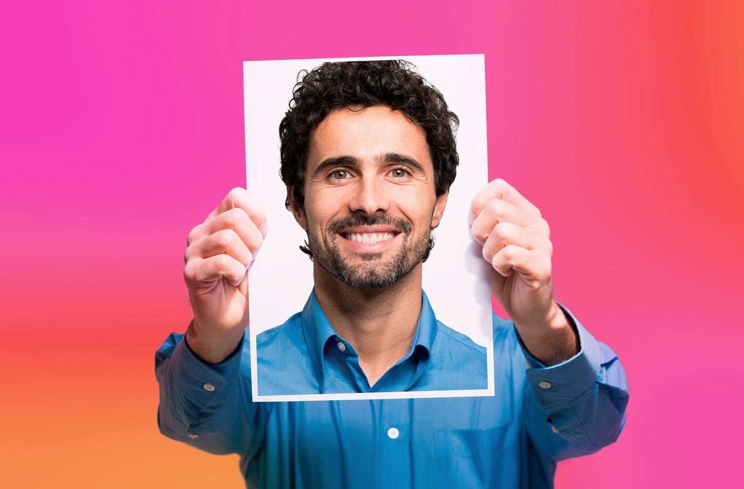 Tips Aman Berbagi Foto di Media Sosial