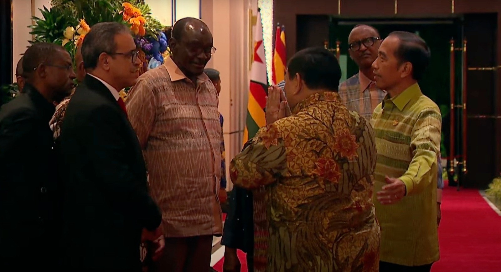 Jokowi Kenalkan Prabowo ke Para Delegasi Negara Afrika, Dapat Tugas Perkuat Diplomasi
