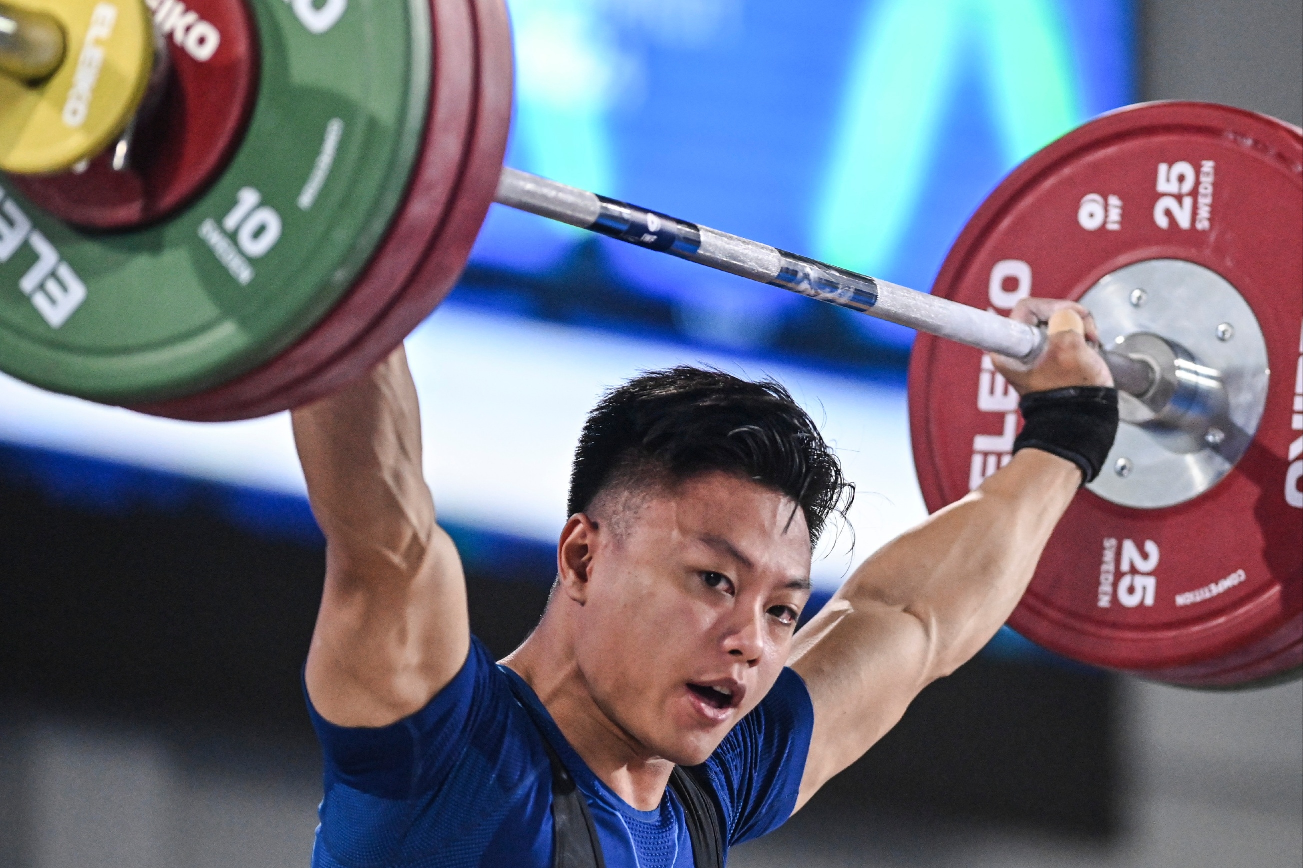 Rahmat Erwin Abdullah Pecah Rekor Dunia dan Sumbang Emas Pertama untuk Indonesia di Kejuaraan Asia