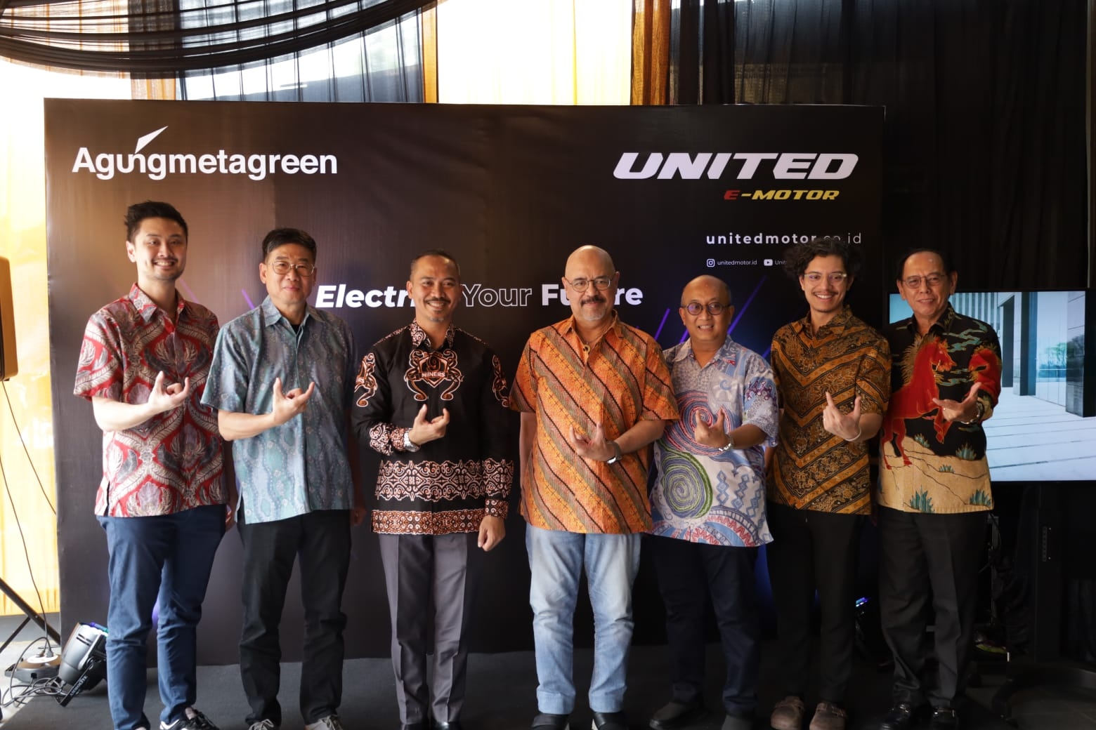 Perkuat Distribusi Sepeda Motor Listrik, United E-Motor Buka Store Baru di Pekanbaru