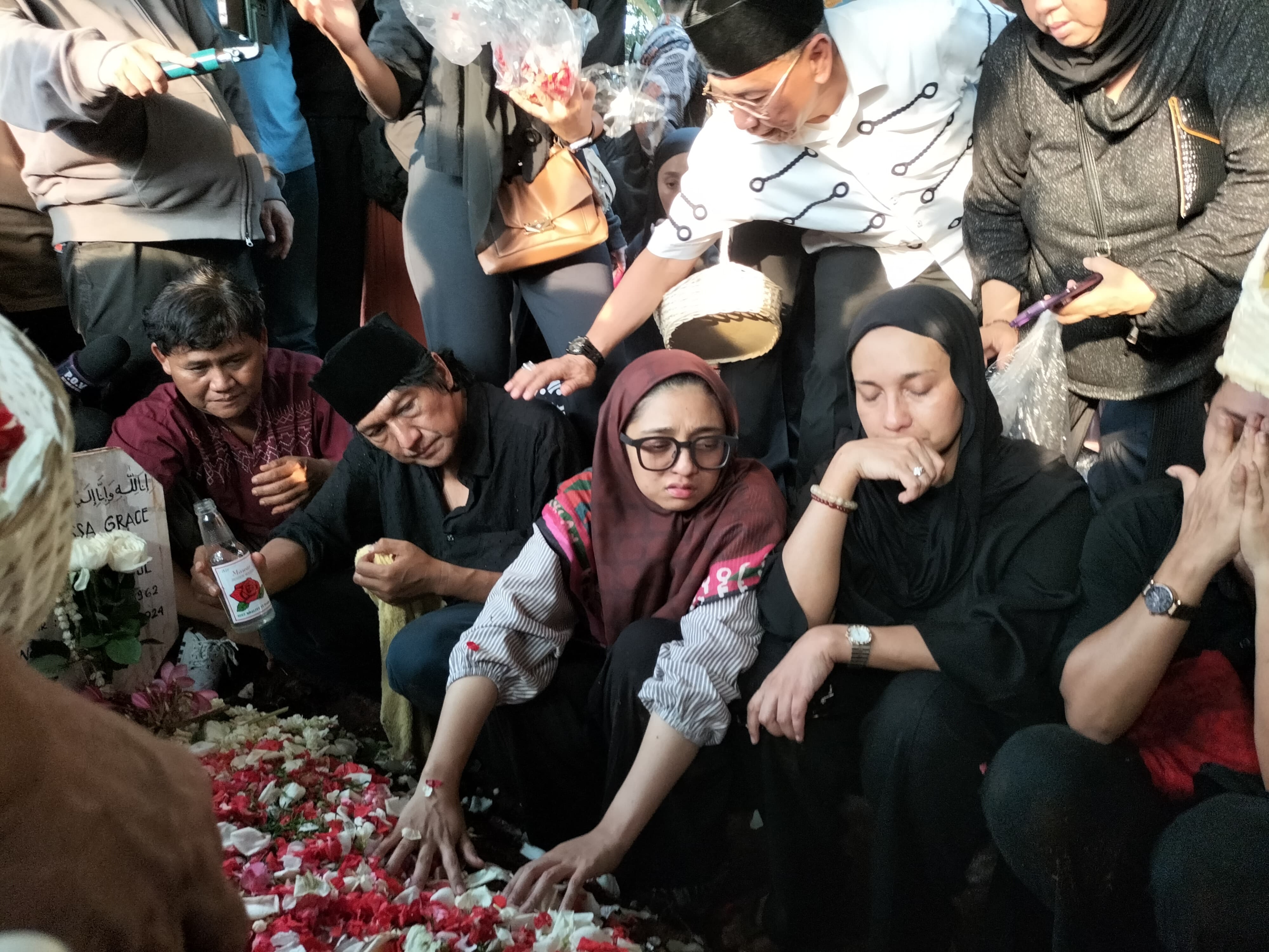 Ikang Fawzi Ditinggal Pergi Marissa Haque: 38 Tahun Bersama, Kita Cinta karena Allah