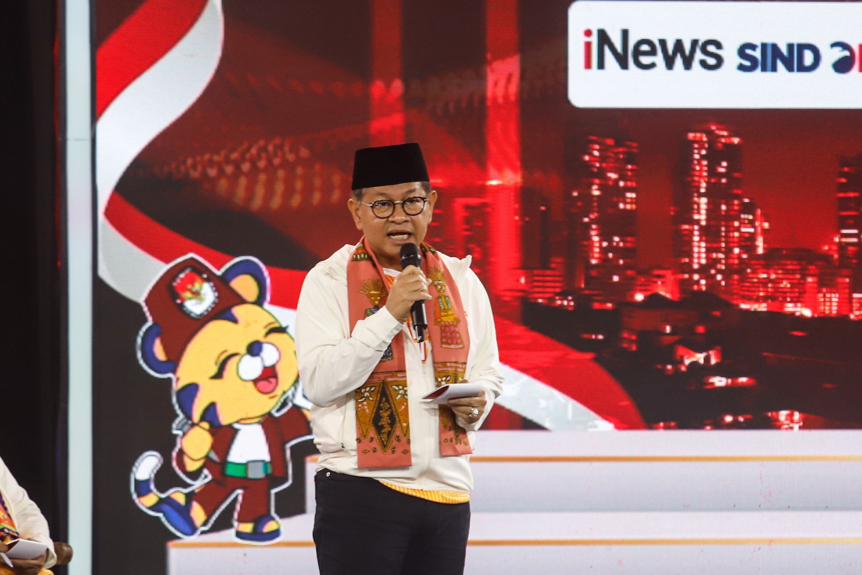 Pramono Janji Bantuan Program Keluarga Harapan Bakal Merata untuk Lansia